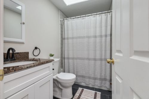 49 Bluffs Dr, Concord NH  03303-1579 exterior