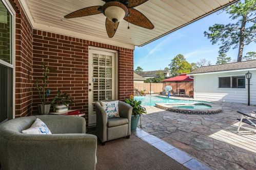 19918 Sweetgum Frst Dr, Humble TX 77346-2122 exterior