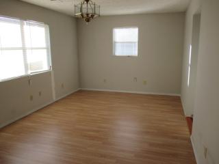 650 Holderness St, Atlanta GA  30310-1710 exterior