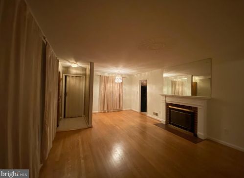 802 Hayward Ave, Silver Spring MD 20912-5808 exterior