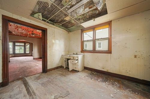 11736 State St, Chicago IL 60628-6135 exterior