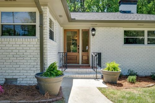 705 Glenforest Rd, Atlanta GA  30328-5211 exterior