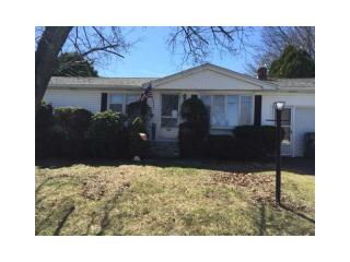 82 Hazelton St, Cranston, RI 02920-6313