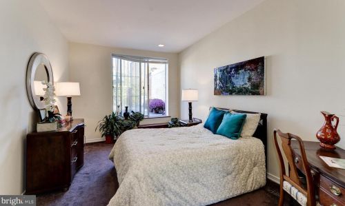 2015 Q St, Washington DC 20002-2373 exterior