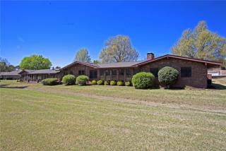 605 Fairway Cir, Springdale, AR 72764-1029