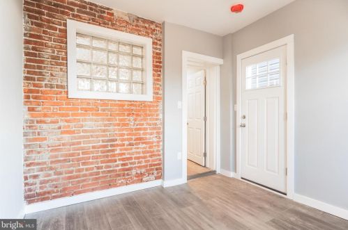 2527 Front St, Philadelphia PA 19133-4005 exterior