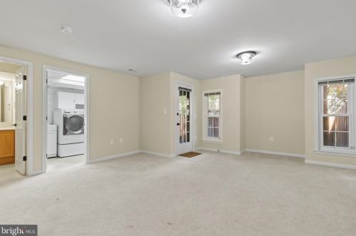 7433 Dunnington Pl, Alexandria VA  22315-5248 exterior