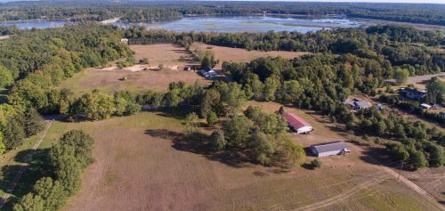 6530 Riverside Rd, Fennville, MI 49408-8705