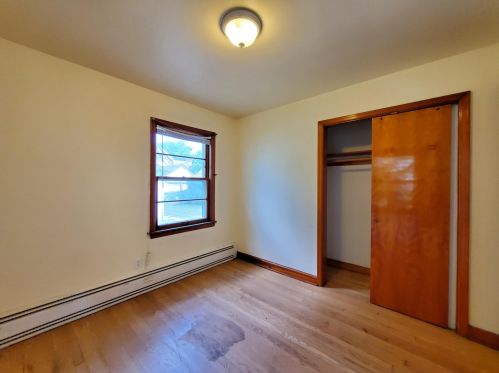 3172 46, Milwaukee WI 53210-2405 exterior