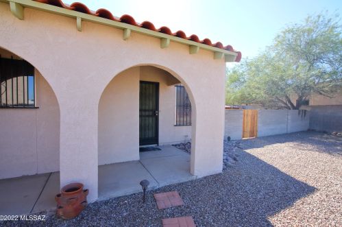 2731 Marmora Pl, Tucson, AZ 85713-1023