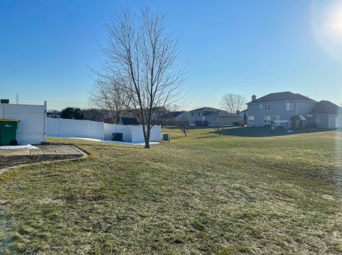 8402 Marshall Pl, Gary IN 46410-5697 exterior