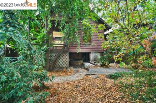 2133 Essex St, Berkeley CA 94705-1814 exterior