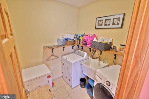 114 Chestnut St, Slatington PA 18080-1512 exterior