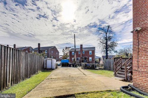 1837 T St, Washington DC 20020-4635 exterior