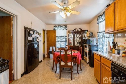 1696 Winfield St, Rahway NJ 07065-3539 exterior