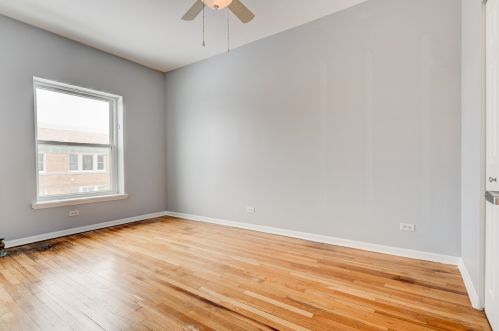 1228 Sunnyside Ave, Chicago IL  60640-5515 exterior