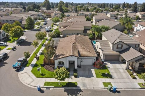 1072 La Paloma St, Turlock CA  95382-0485 exterior