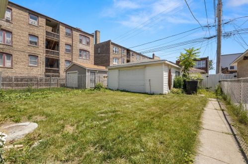 8009 Bishop St, Chicago IL 60620-3852 exterior