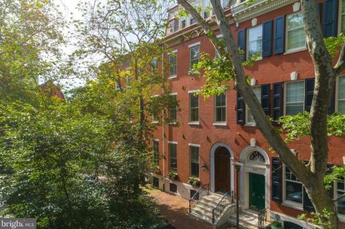 2004 Delancey St, Philadelphia PA  19103-6510 exterior