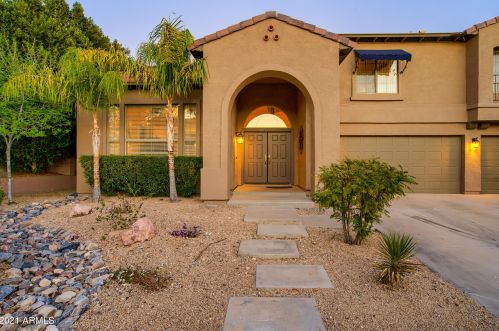 33907 23 Dr, Phoenix AZ 85027-4137 exterior