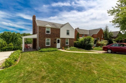 5245 Greenridge Dr, Pittsburgh, PA 15236-1741