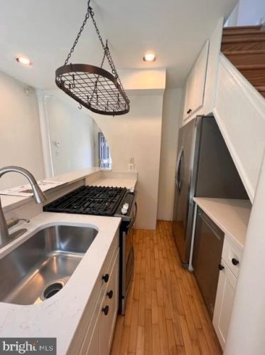 244 10th St, Washington DC  20002-6214 exterior