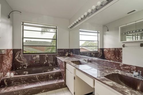 5809 Dory Way, Tampa FL 33615-3633 exterior