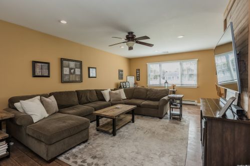 20 Grand Hvn Dr, Commack NY 11725-3126 exterior