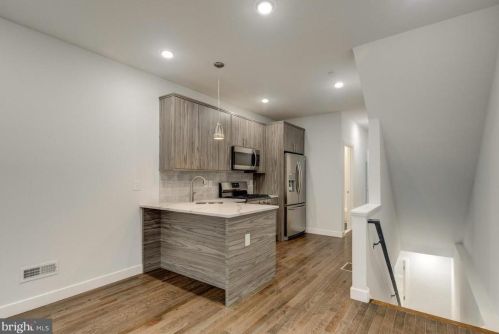 2137 Franklin St, Philadelphia PA  19122-1321 exterior