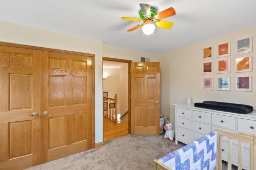 9360 Sleepy Hollow Ln, Milwaukee WI  53217-1242 exterior