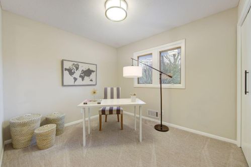 387 Iona Ln, Saint Paul MN  55113-2325 exterior