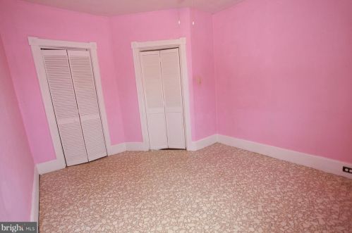 1027 Mifflin St, Huntingdon PA 16652-1435 exterior