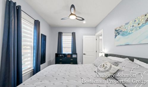 1221 Dickinson St, Grand Rapids MI 49507-2201 exterior