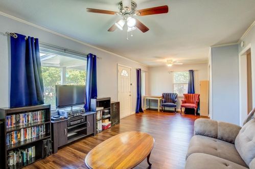 2202 Boyd St, Dallas TX  75224-1746 exterior