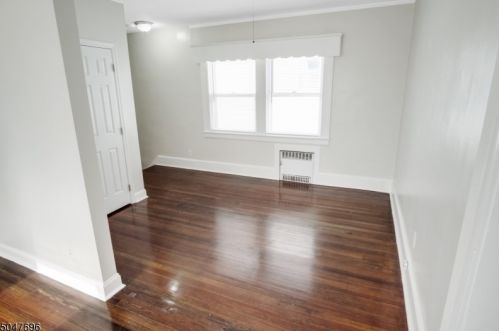 17 Walnut Pkwy, Montclair NJ  07042-4916 exterior