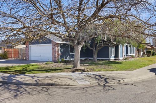 2235 Roth Way, Turlock, CA 95380-6535