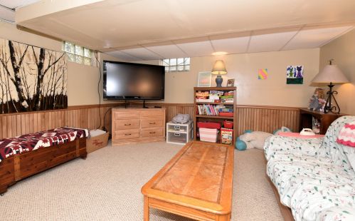 3047 121st St, Milwaukee WI  53222-4010 exterior