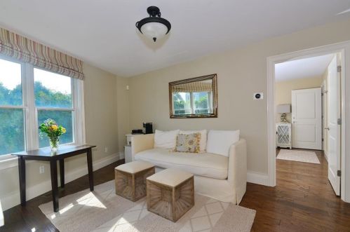 151 Allston Ave, Middletown RI 02842-5803 exterior