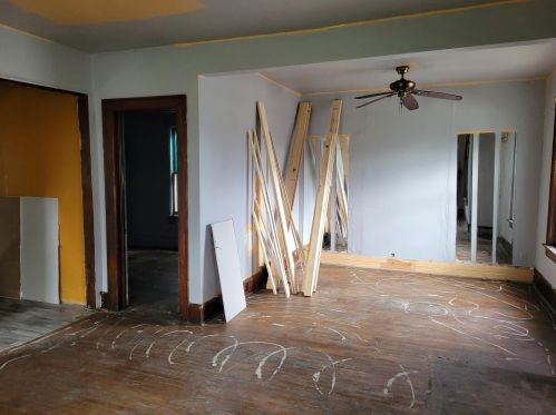 3033 27th St, Milwaukee WI  53215-3600 exterior