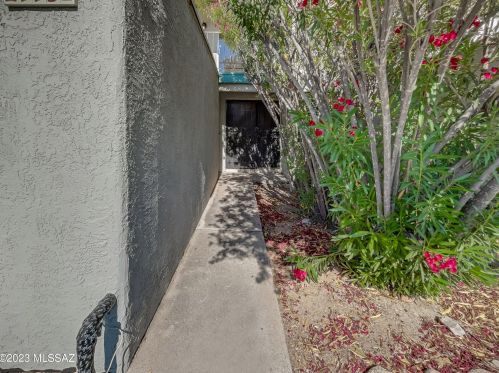 2773 Anklam Rd, Tucson AZ 85745-3712 exterior