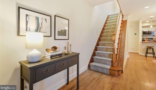 1529 1st St, Washington, DC 20001-1148