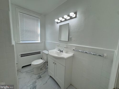 6142 8th St, Philadelphia PA 19120-1325 exterior