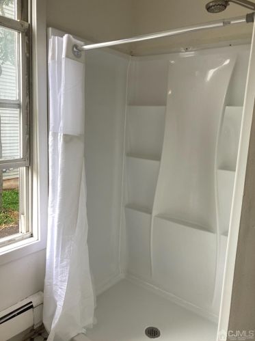 72 Duke St, New Brunswick NJ 08901-1707 exterior