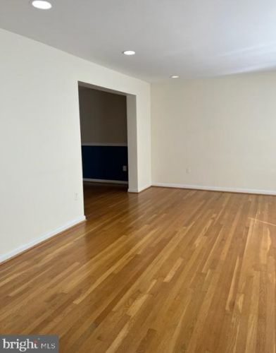 11726 Lovejoy St, Silver Spring MD  20902-1632 exterior