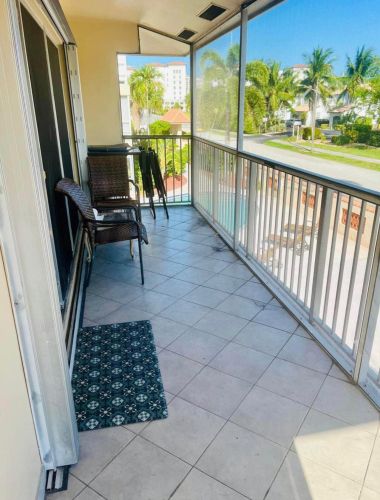 371 8th St, Boca Raton FL 33432-5746 exterior