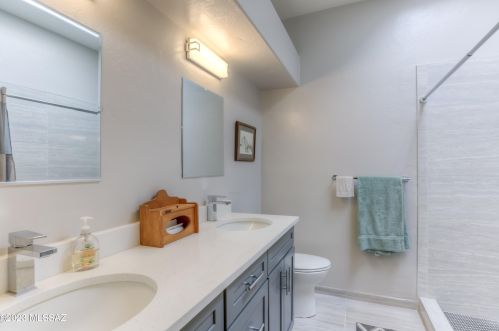 4539 Red Mesa Dr, Tucson AZ  85718-3562 exterior