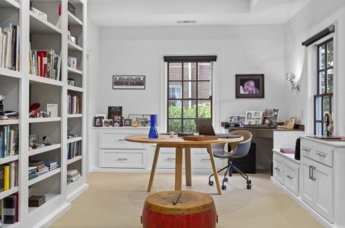 1152 Brookgate Way, Atlanta GA 30319-2881 exterior