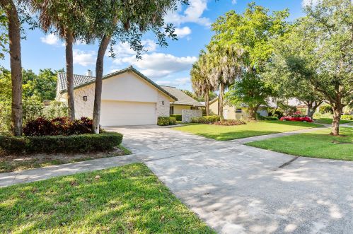 7587 Estrella Cir, Boca Raton, FL 33433-1650