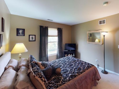 422 Raven Rd, Joliet IL 60404-0648 exterior