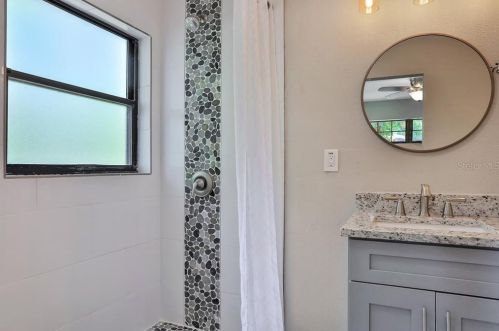 401 Floriland Ave, Tampa FL  33612-7809 exterior